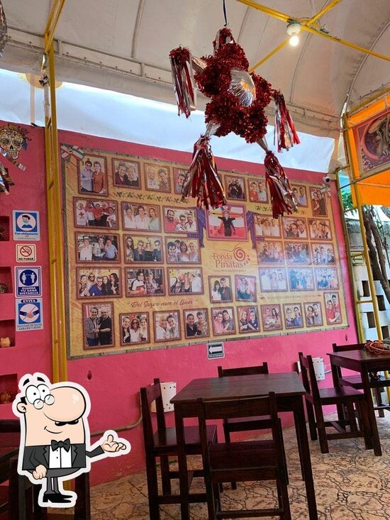 Menu at La Fonda de las Piñatas restaurant, Cancún, Av Kohunlich Mza. 9