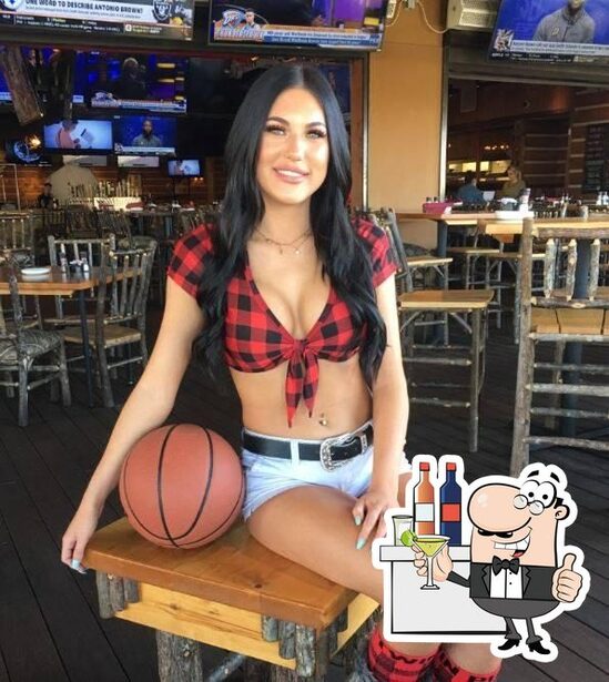Twin Peaks, 8889 Gateway Blvd W in El Paso Restaurant menu and reviews