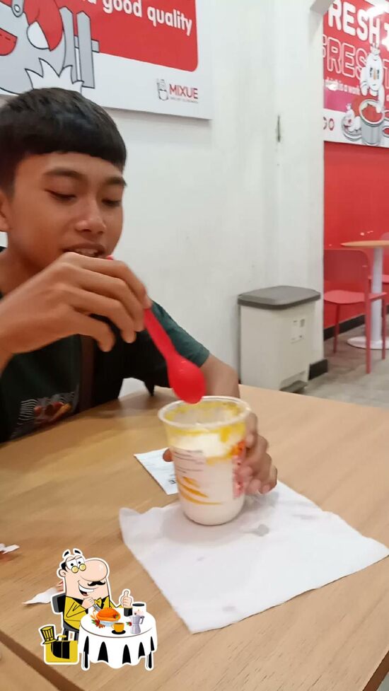 menu-at-mixue-surade-swakarya