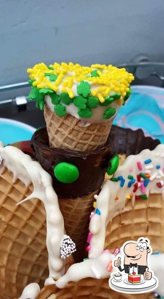 Pat's Ice Cream Parlor, 222 E Lincolnway in Valparaiso Restaurant reviews