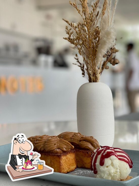 Notes Cafe Al Ain, Emiratos Árabes Unidos Restaurant menu and reviews