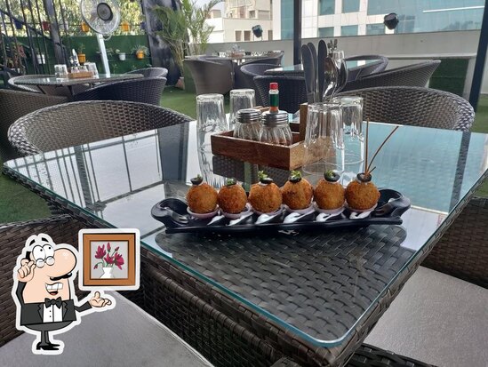 Butler's (Rooftop Vegetarian Restaurant Perfect fine-dine bistro ...