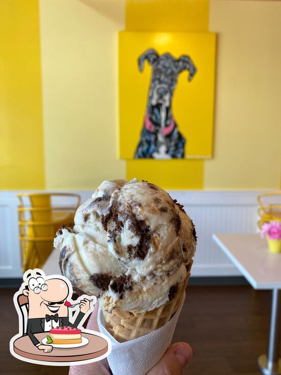 Roxy's Ice Cream Social, 1380 W Covell Rd 3504 in Edmond Restaurant