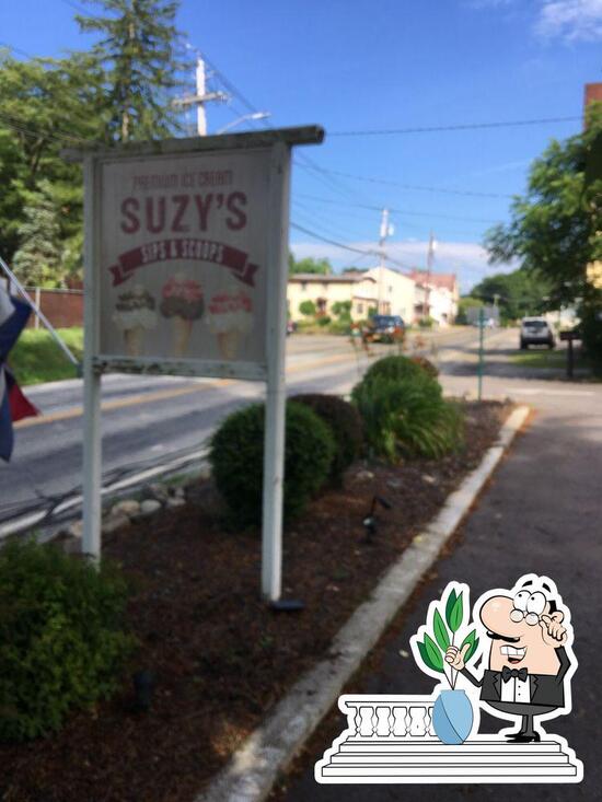 Menu at Suzy's Sips & Scoops cafe, Harriman