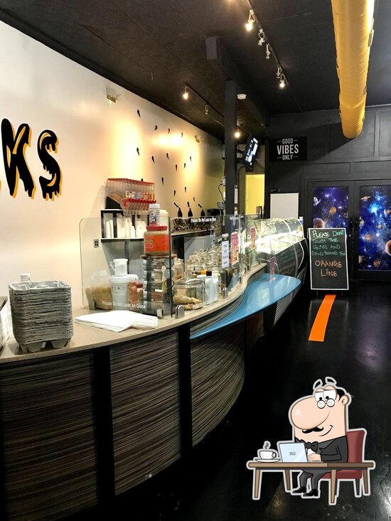 Moon Rocks Gelato, Richmond - Restaurant menu, prices and reviews