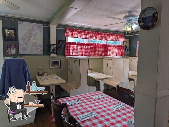 45th Parallel Motel & Restaurant, Fairhaven - Restaurant menu, prices ...