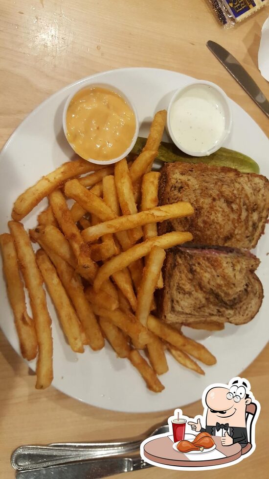 Chippewa Family Restaurant, 1701 Kennedy Rd in Chippewa Falls