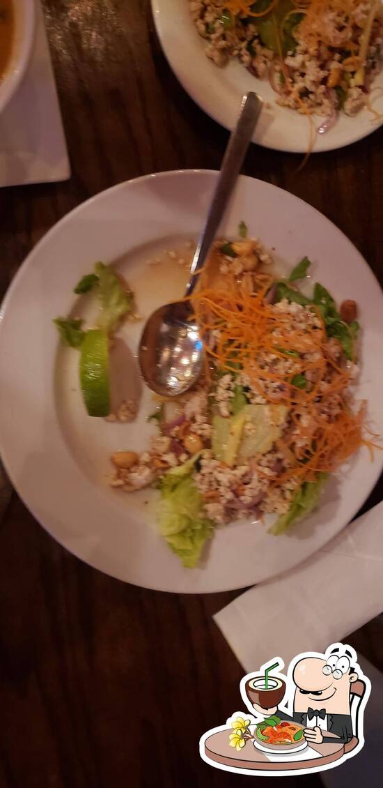 c-est-bien-thai-in-chicago-restaurant-menu-and-reviews