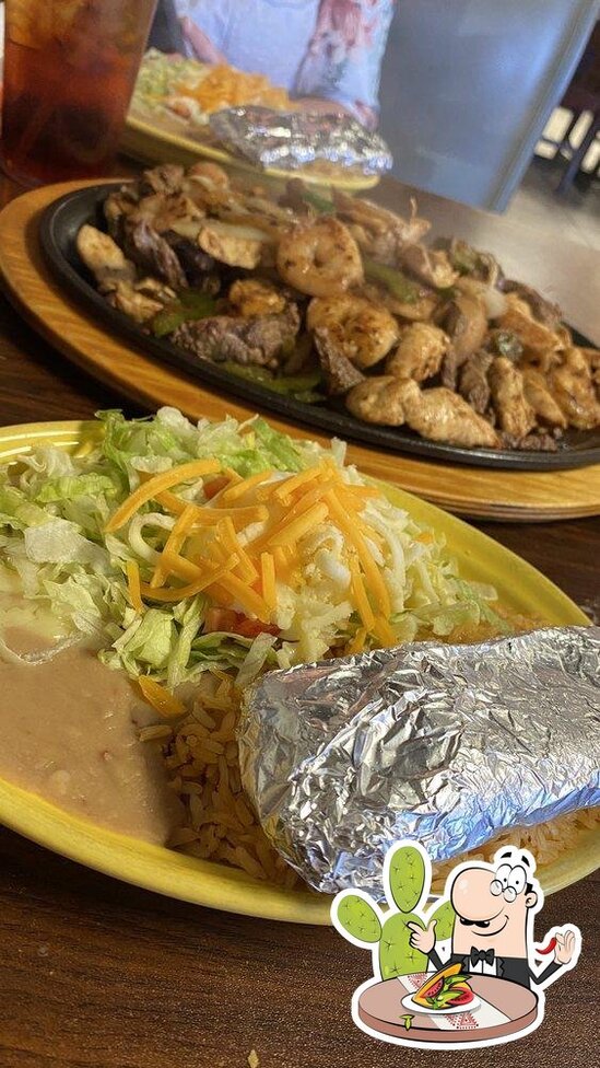 Menu at Los Reyes restaurant, Columbia