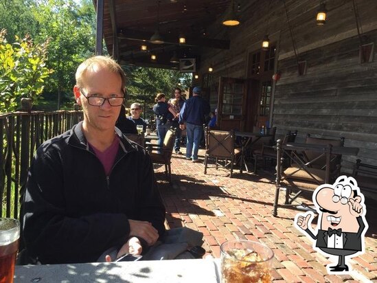 Blue Fin Lounge, Foxborough - Restaurant menu, prices and reviews