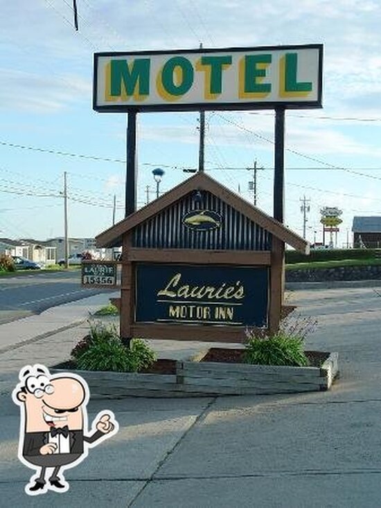 Menu At Laurie S Restaurant Ch Ticamp   Re52 Exterior Lauries Motor Inn 