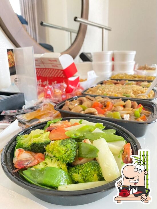 Menu at Green Island Chinese cuisine restaurant, Niagara Falls