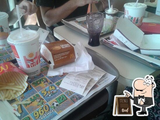 Menu at McDonald's restaurant, Recife, Av. Eng. Domingos Ferreira, 1132