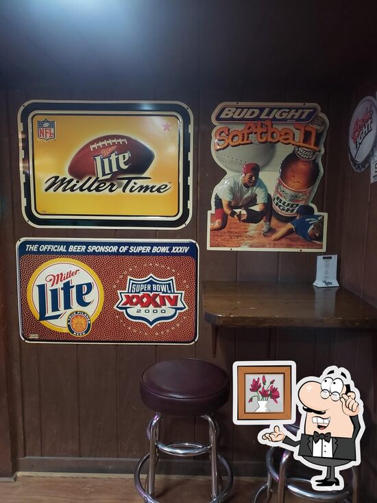 Hub's Swantucky Pub in Swanton Restaurant reviews