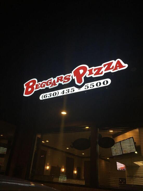 Menu at Beggars Pizza pizzeria, Downers Grove