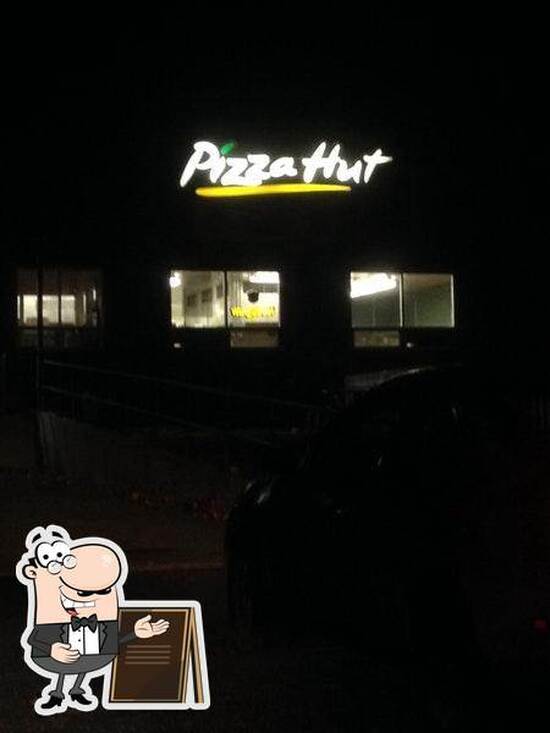 Menu at Pizza Hut pizzeria, Fort Dix, Doughboy Loop