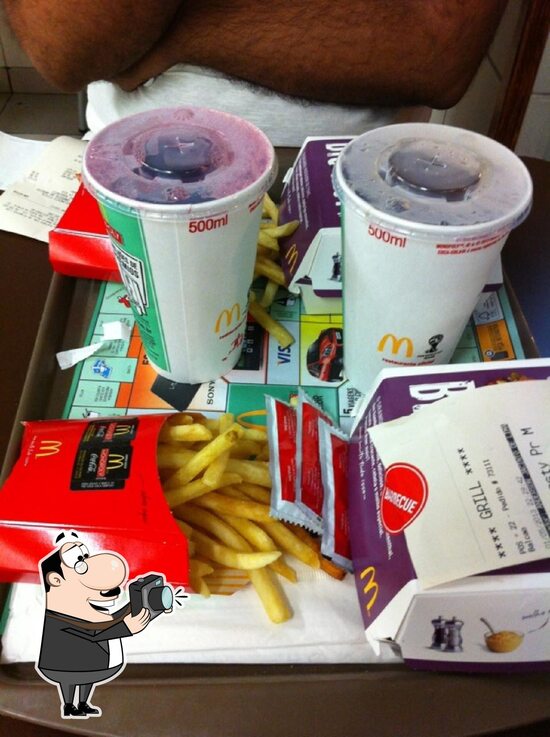 Menu em McDonald's restaurante, São Pedro da Aldeia, RJ-106