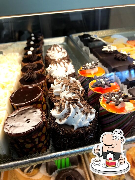 Vienna Pastry, 12121 Wilshire Blvd 110 in Los Angeles Restaurant menu and reviews