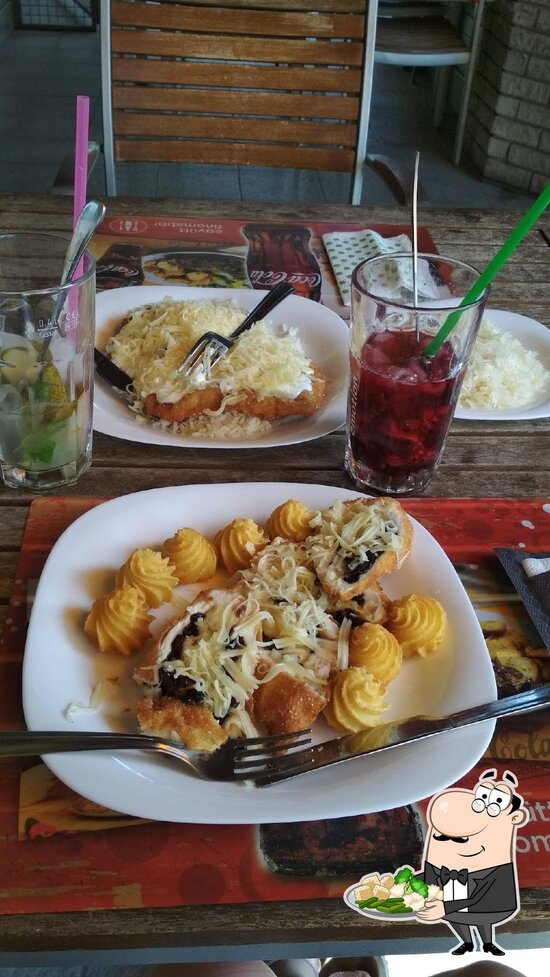 Piknik Étterem restaurant, Komló, Városház tér 8/L-8/L - Restaurant ...